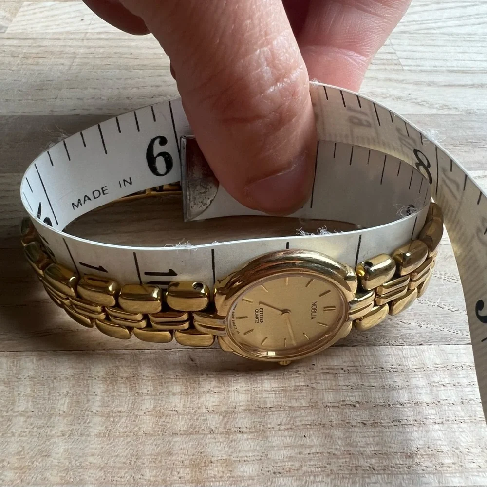 Noblia Citizen ladies gold tone dress watch NEW BATTERY